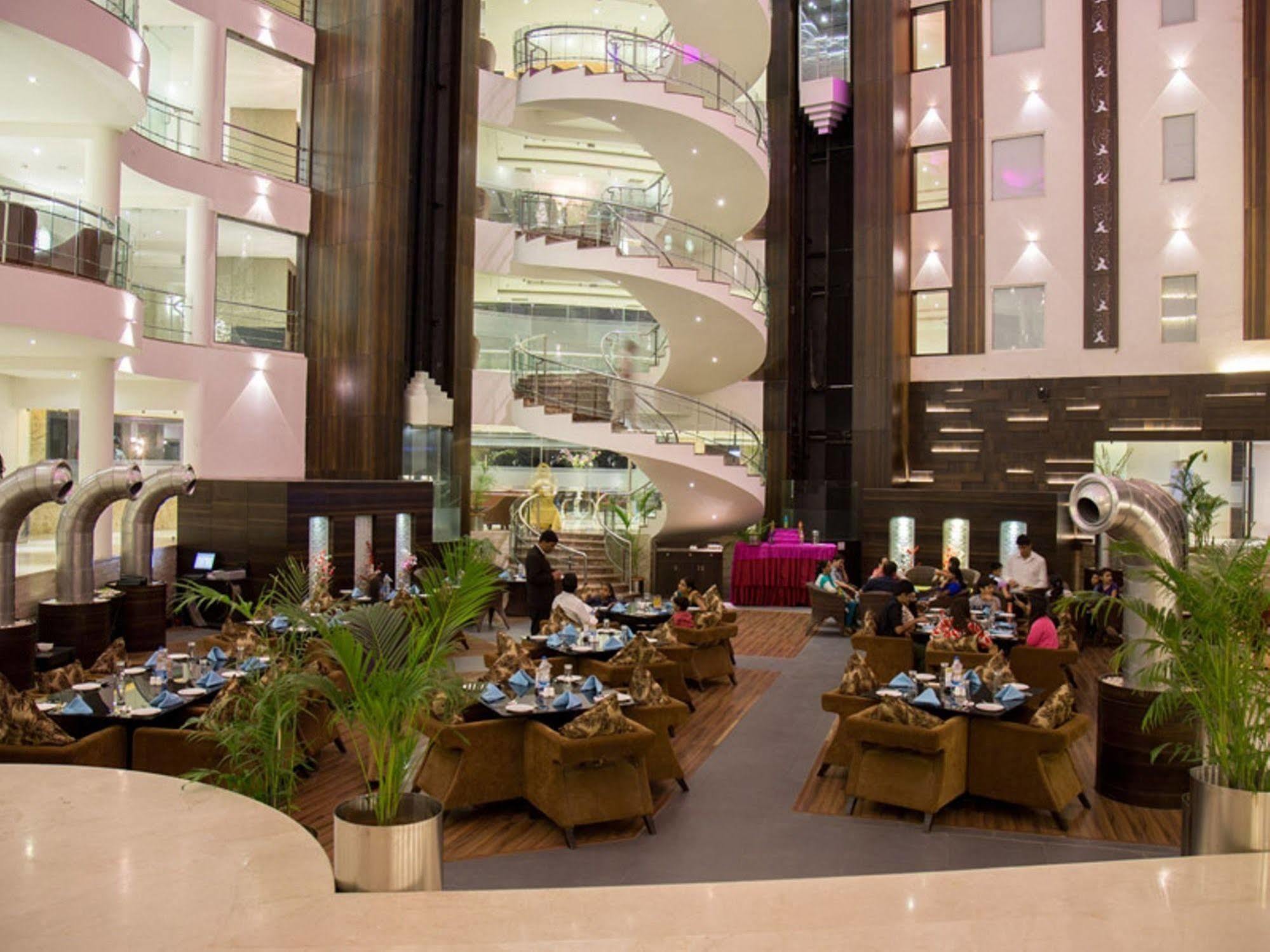 Regenta Central Harimangala Bharuch Exterior foto
